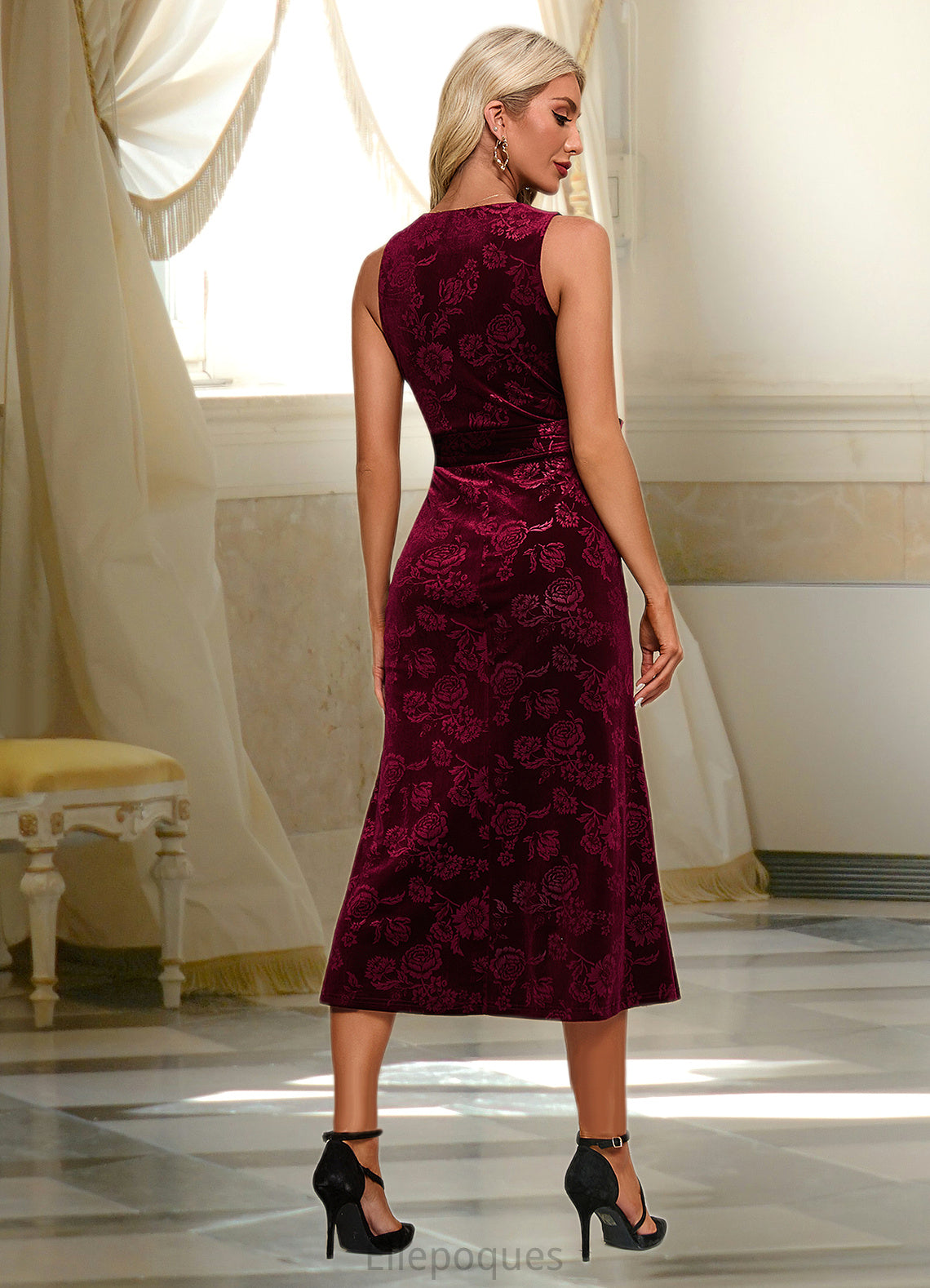 Allyson Flower V-Neck Elegant A-line Velvet Midi Dresses HOP0022504