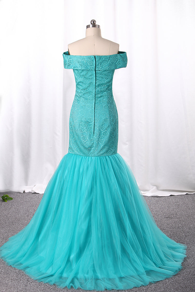 2024 Mermaid Bridesmaid Dresses Boat Neck Tulle & Lace Sweep Train