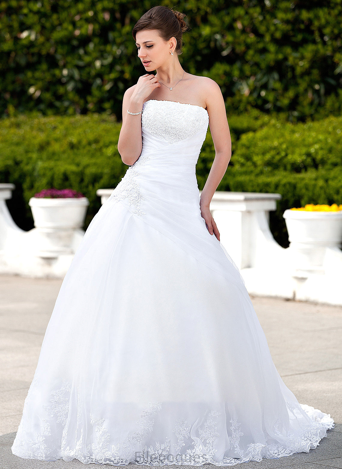 With Chapel Wedding Dresses Wedding Organza Ball-Gown/Princess Train Lace Dress Strapless Charity Satin Beading