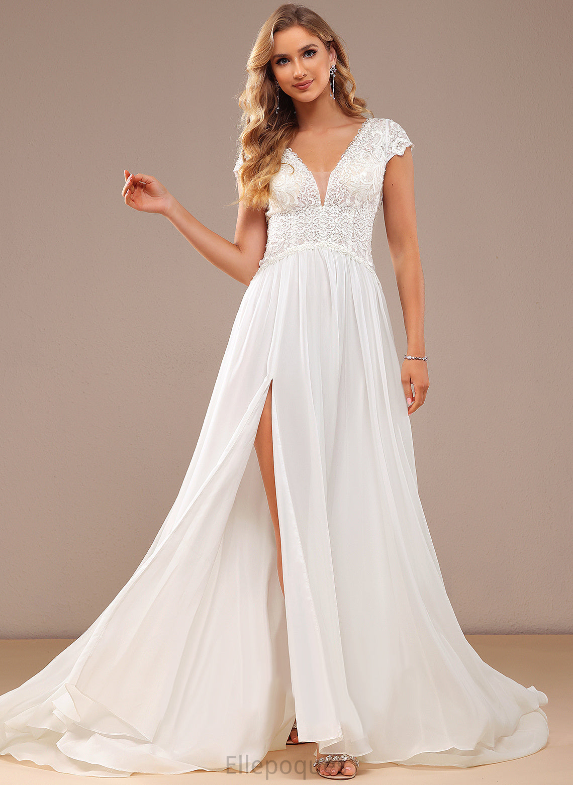 Wedding A-Line Sweep Front Lace Rayna Wedding Dresses Chiffon Lace V-neck Split Train Dress With