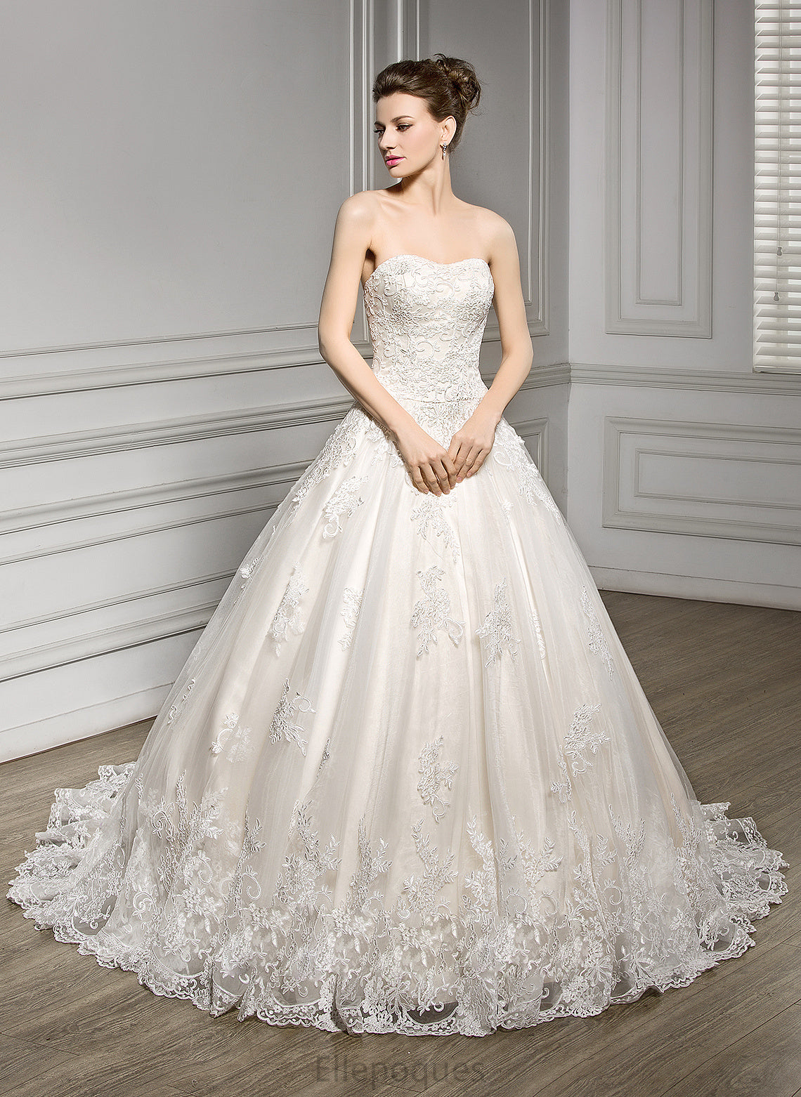 Sweetheart Lace Dress Wedding Dresses Court Train Ball-Gown/Princess Tulle Phoenix Wedding