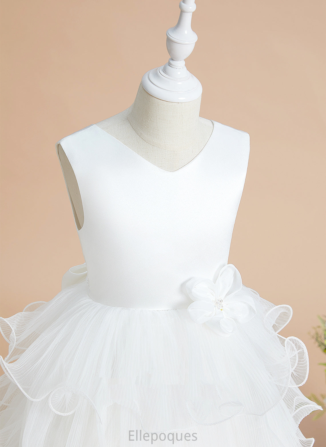 - Tea-length Girl Sleeveless Satin/Tulle Bow(s) Flower Girl Dresses Dress With Flower V-neck Tess Ball-Gown/Princess