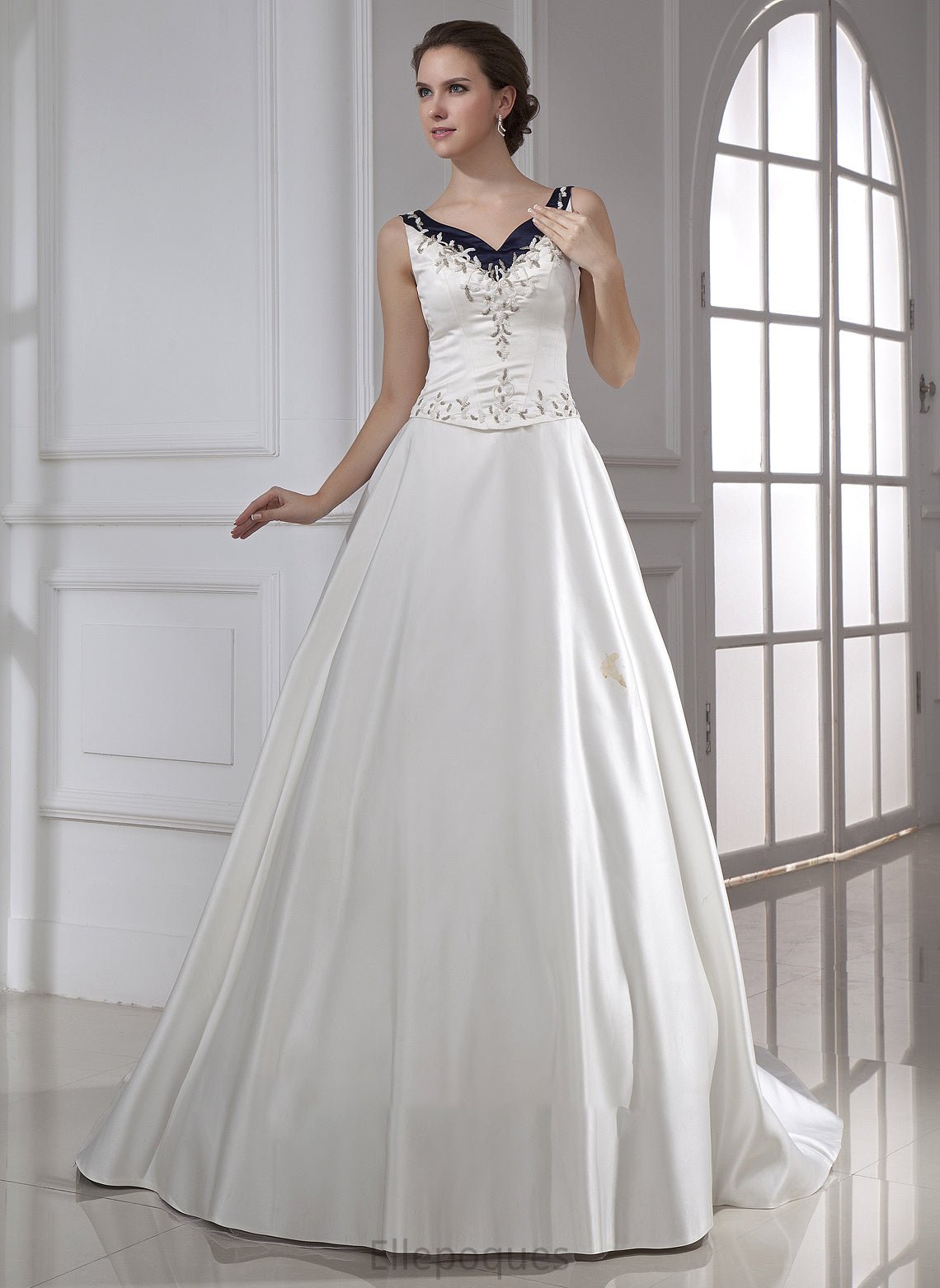 Chapel Embroidered Wedding Satin Sequins With Beading Ball-Gown/Princess Emelia Train Wedding Dresses V-neck Dress