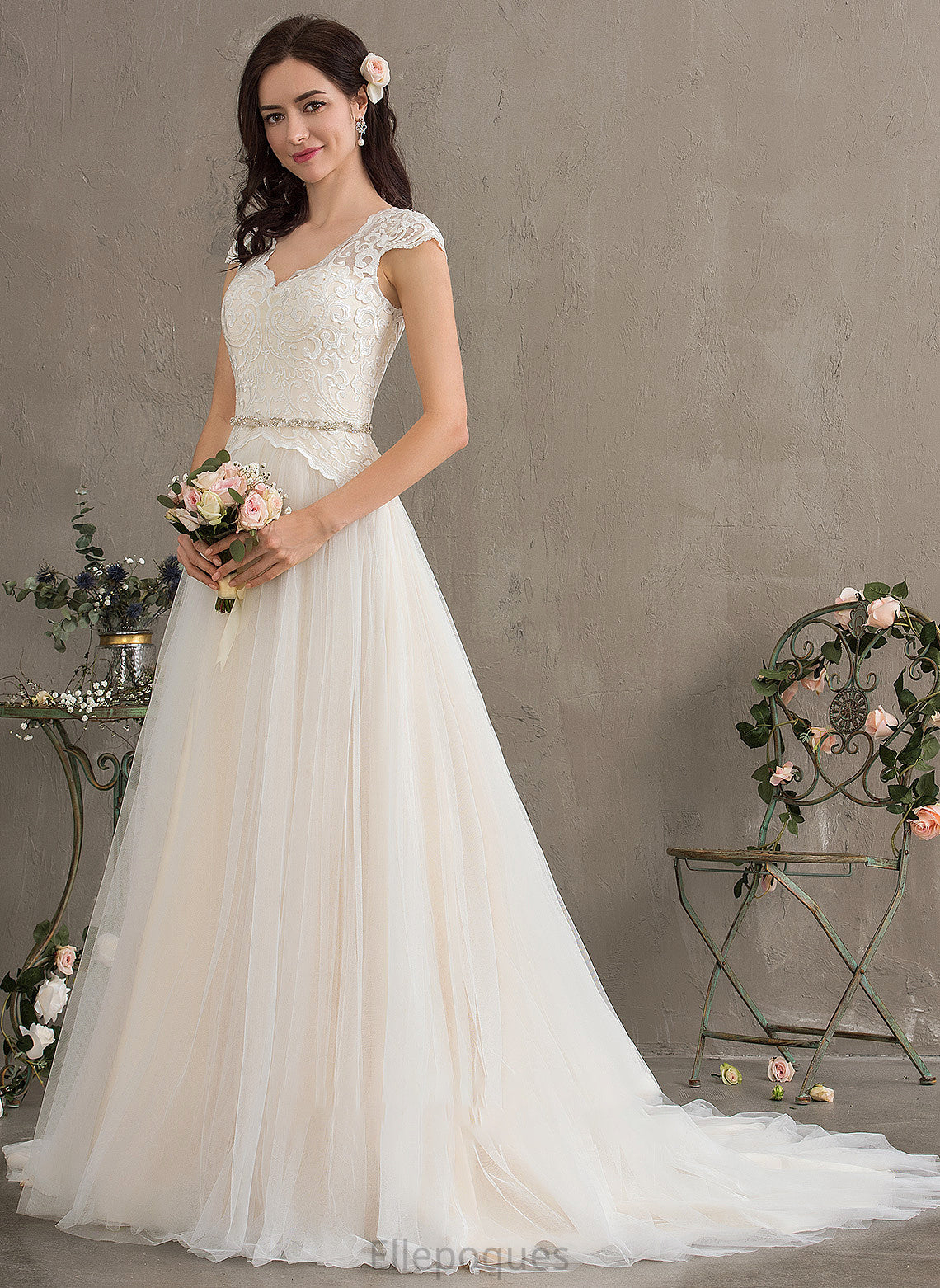 With V-neck Court Skyla Sequins Wedding Dresses Tulle Train Beading Ball-Gown/Princess Wedding Dress