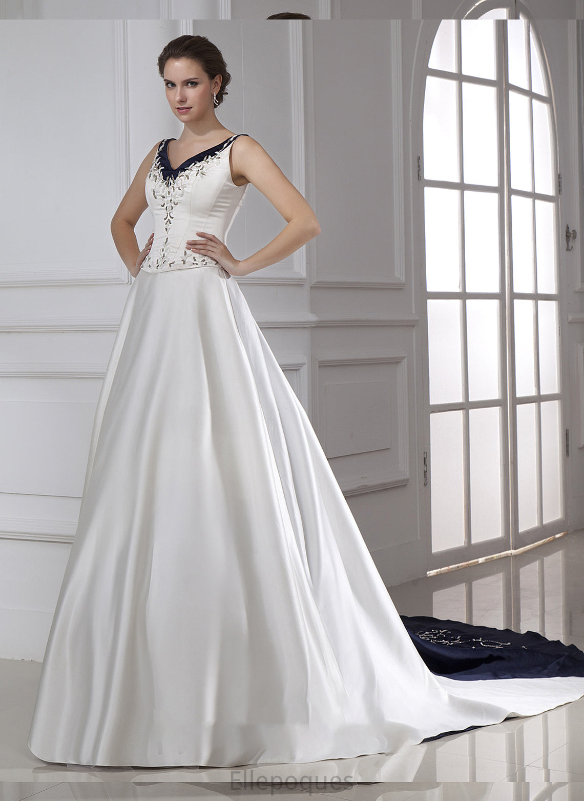 Chapel Embroidered Wedding Satin Sequins With Beading Ball-Gown/Princess Emelia Train Wedding Dresses V-neck Dress