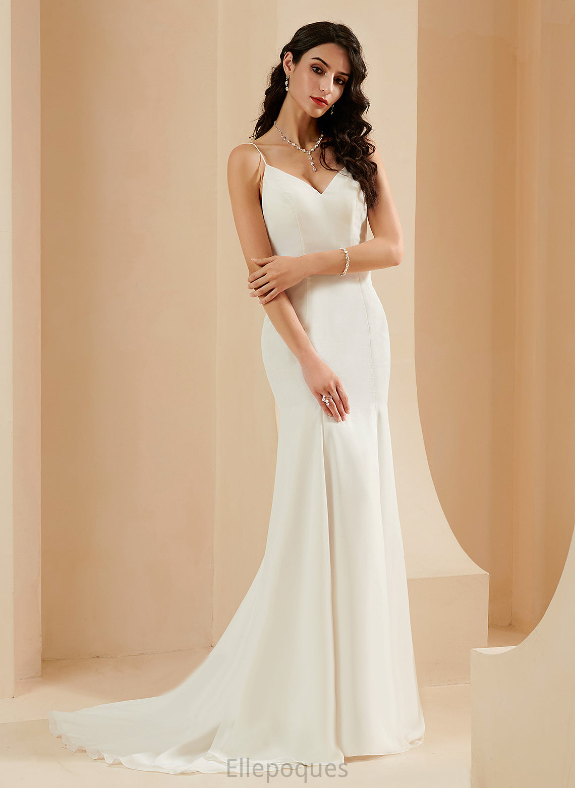 Court Trumpet/Mermaid Wedding Dresses Wedding India Train Chiffon Dress V-neck