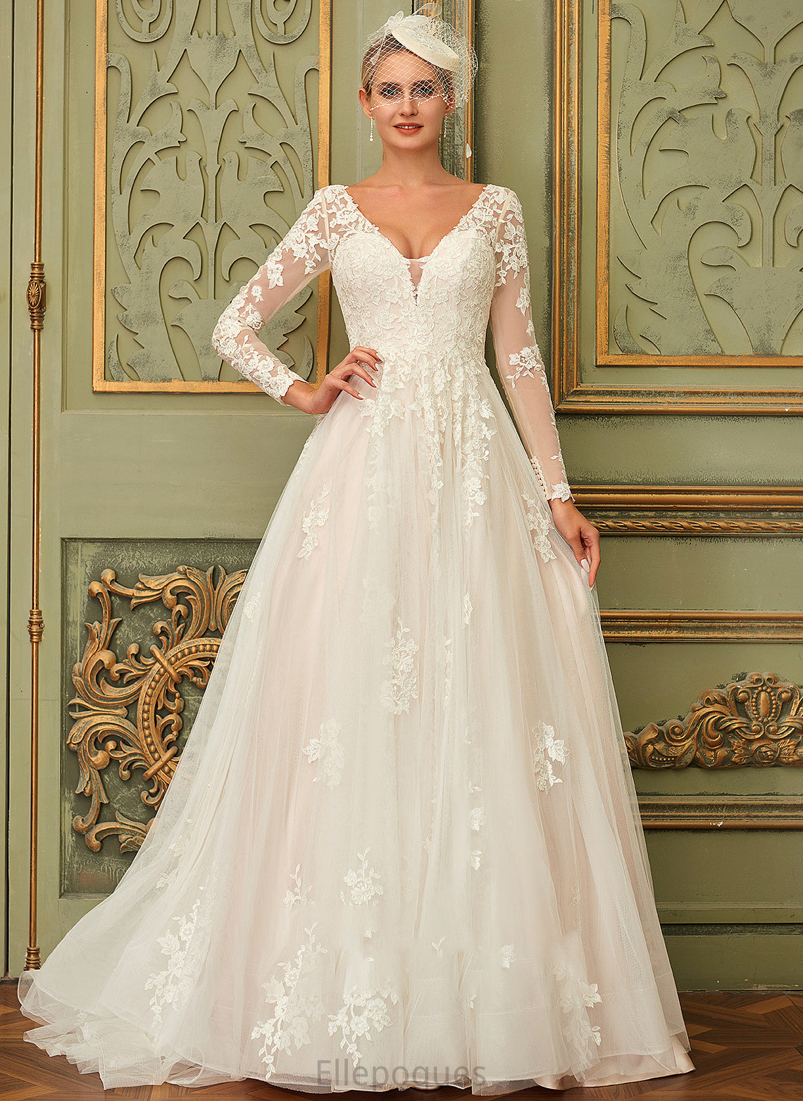 Wedding Dresses Train Louise V-neck Ball-Gown/Princess Lace Wedding Tulle Dress Sweep