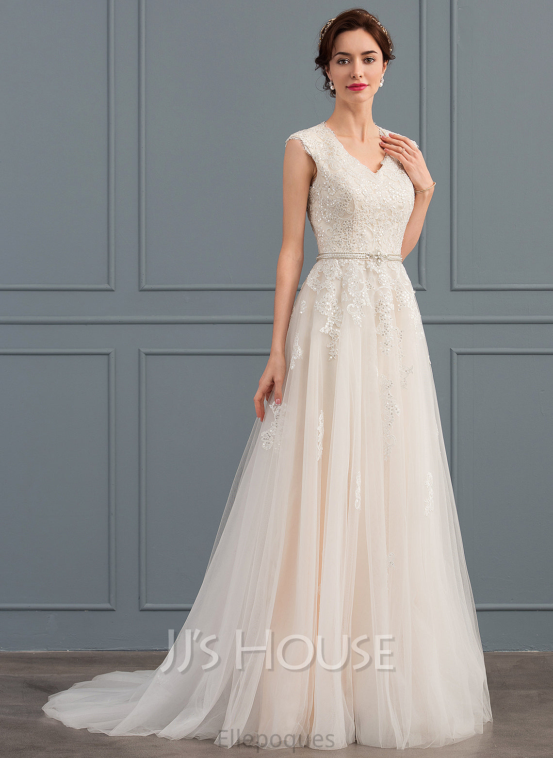 V-neck Wedding Bow(s) Tulle Wedding Dresses A-Line Beading Train Dress With Zoie Sequins Sweep