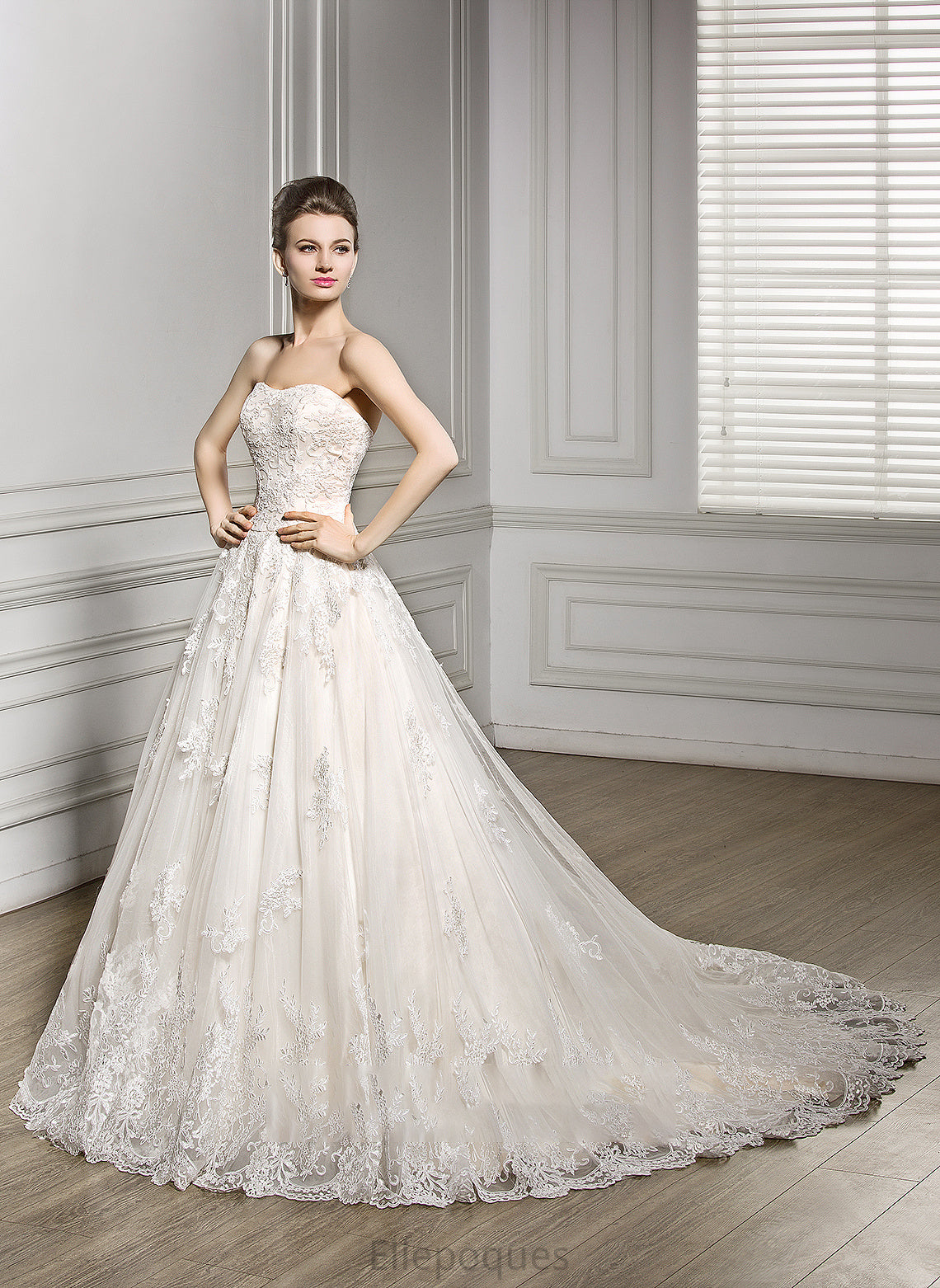 Sweetheart Lace Dress Wedding Dresses Court Train Ball-Gown/Princess Tulle Phoenix Wedding