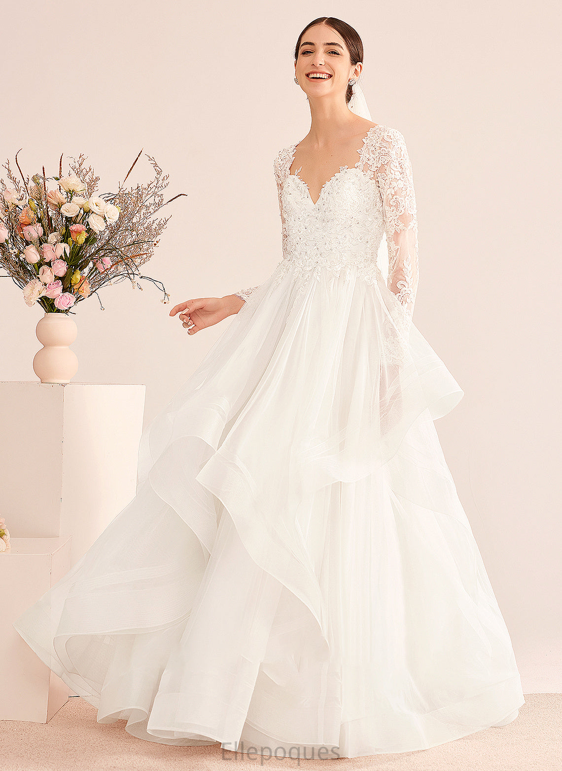 Wedding Floor-Length Wedding Dresses V-neck With Kay Ball-Gown/Princess Sequins Beading Dress