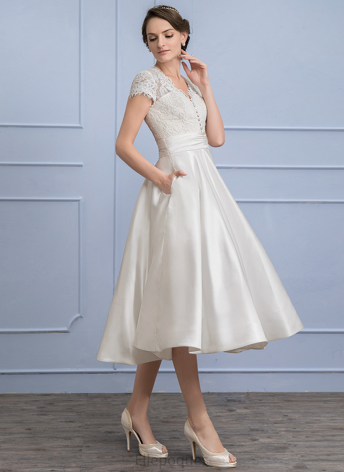 A-Line Ruffle Dress Wedding With Satin Tea-Length Diya Wedding Dresses V-neck Lace