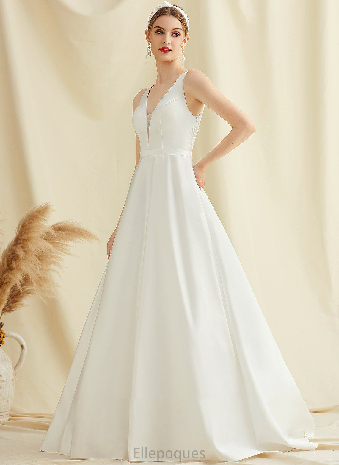 Wedding Dresses Sweep Alexis With V-neck Lace Dress Pockets Train Ball-Gown/Princess Wedding Satin