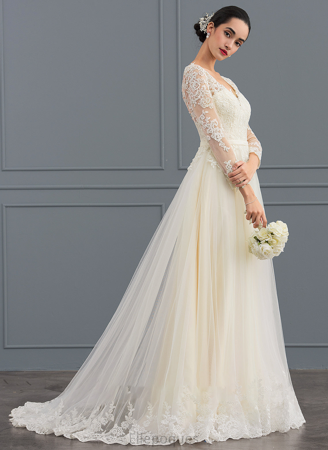 Ball-Gown/Princess Wedding Train Wedding Dresses Sweep Tulle V-neck Dress Dominique