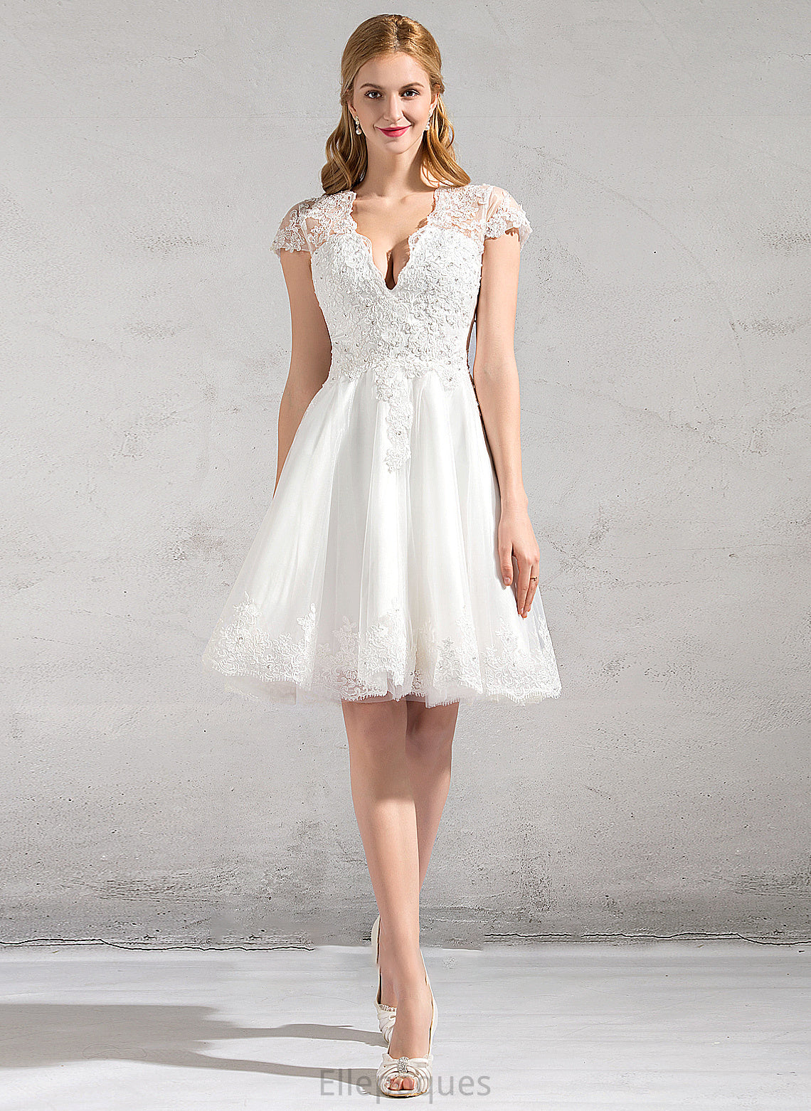 V-neck Madeleine Wedding Dresses Tulle Lace Dress A-Line Knee-Length Appliques Sequins With Wedding Lace Beading