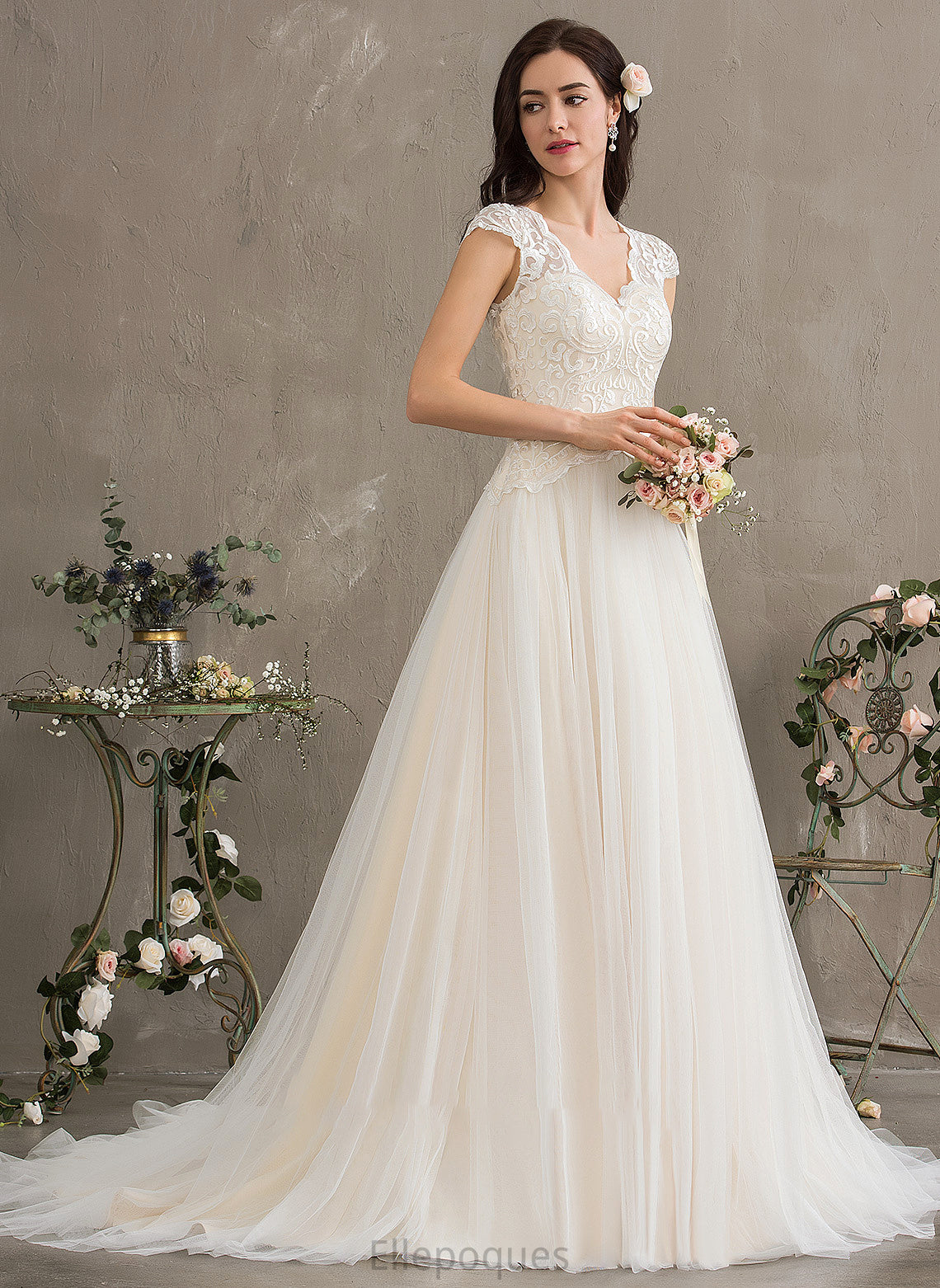 With V-neck Court Skyla Sequins Wedding Dresses Tulle Train Beading Ball-Gown/Princess Wedding Dress