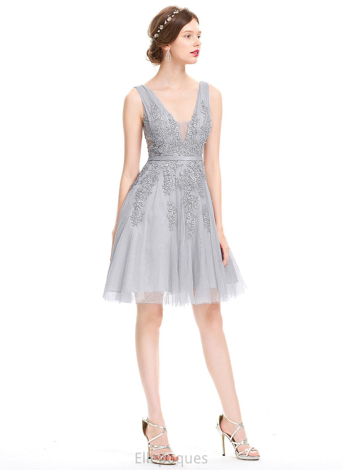 A-Line Beading Gia Homecoming Knee-Length Sequins Lace Tulle V-neck With Dress Homecoming Dresses