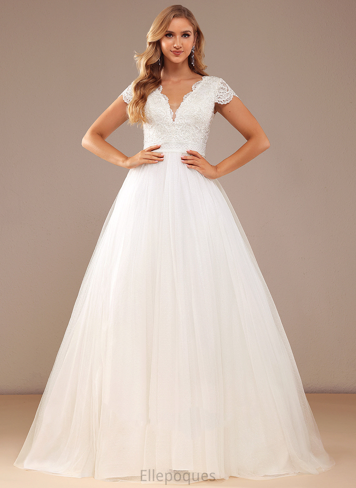 Tulle Lace Martha Court Wedding Dresses With Dress Train Ball-Gown/Princess Lace Wedding Sequins V-neck