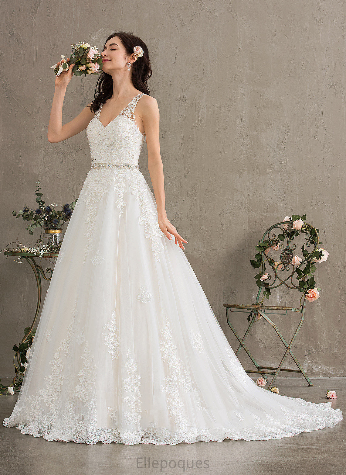 Ball-Gown/Princess Lace Wedding Dresses With Court Wedding Train Beading V-neck Dress Marlene Sequins Tulle