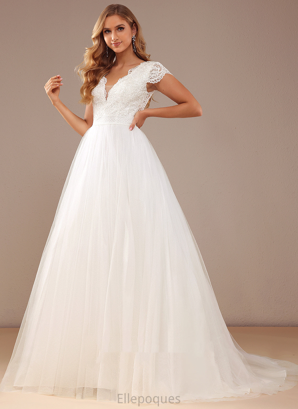 Tulle Lace Martha Court Wedding Dresses With Dress Train Ball-Gown/Princess Lace Wedding Sequins V-neck