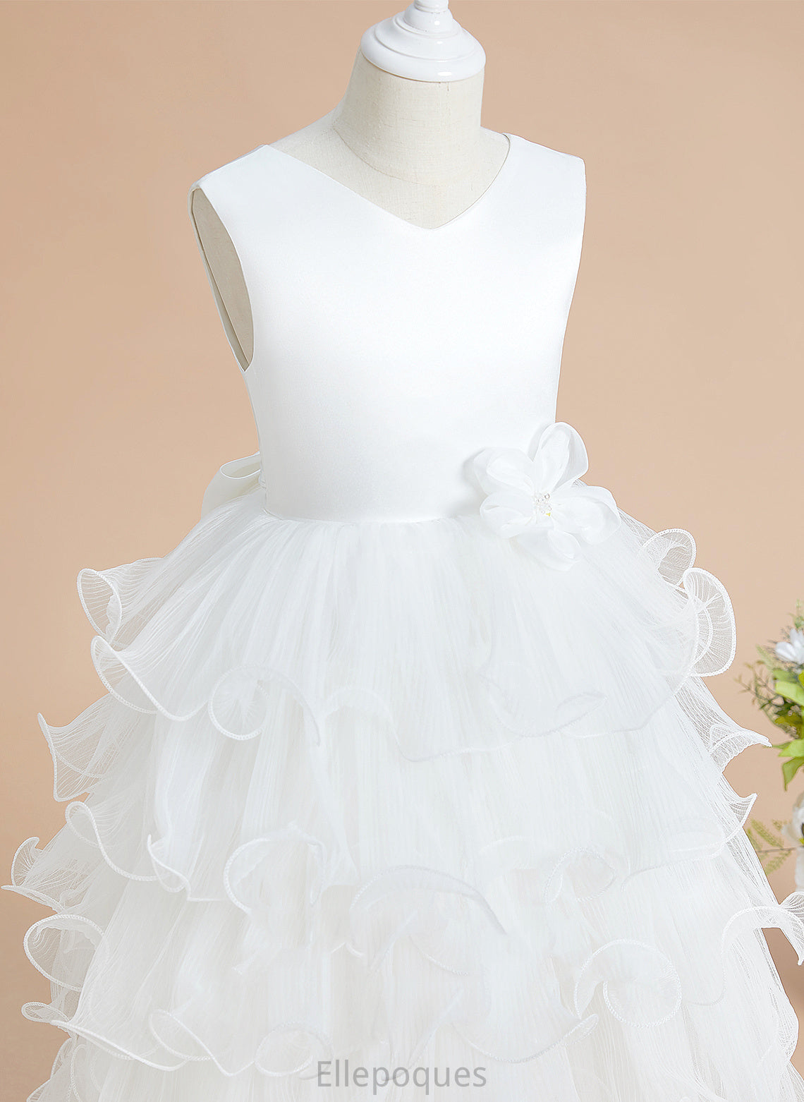 - Tea-length Girl Sleeveless Satin/Tulle Bow(s) Flower Girl Dresses Dress With Flower V-neck Tess Ball-Gown/Princess