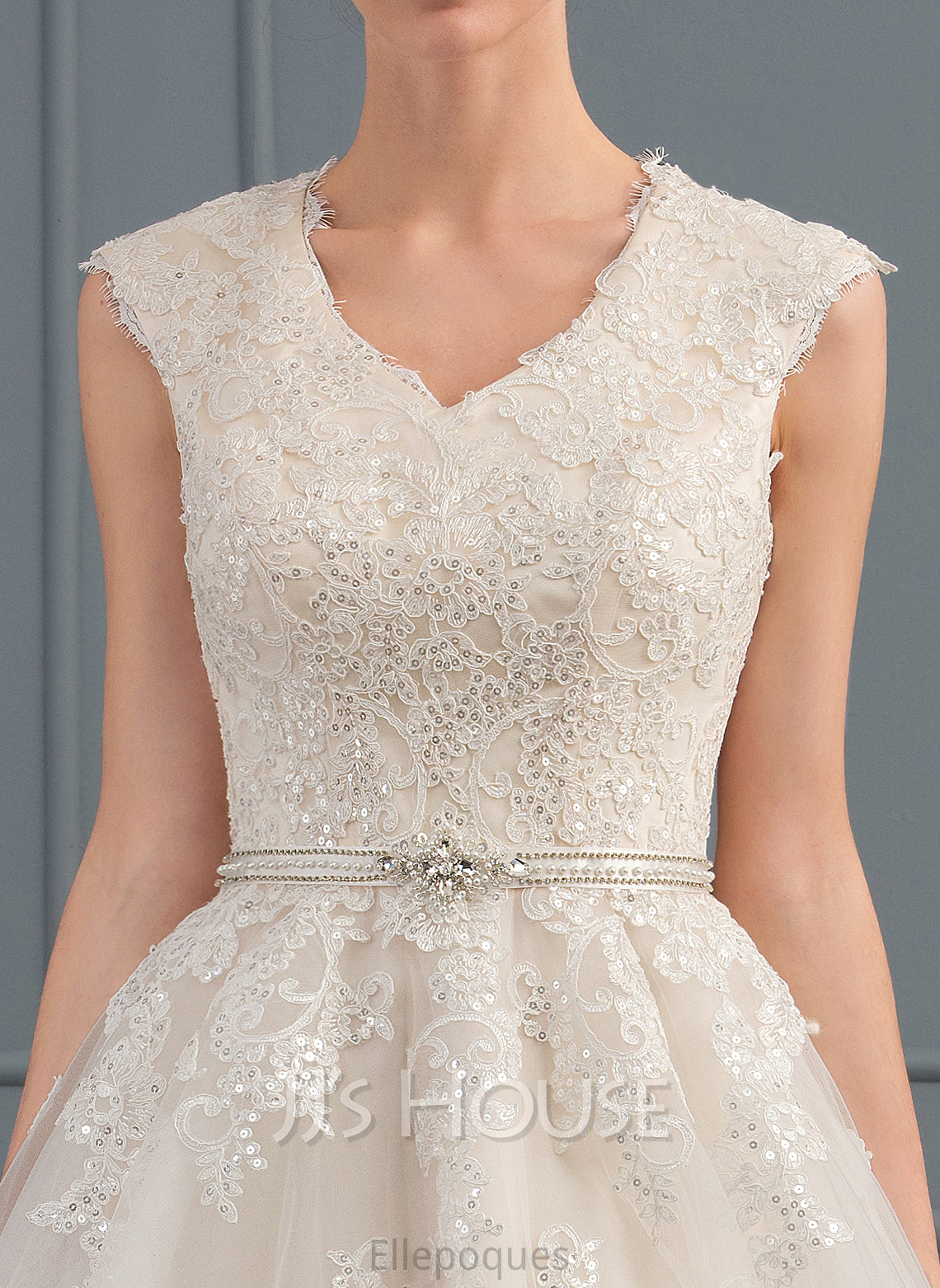 V-neck Wedding Bow(s) Tulle Wedding Dresses A-Line Beading Train Dress With Zoie Sequins Sweep