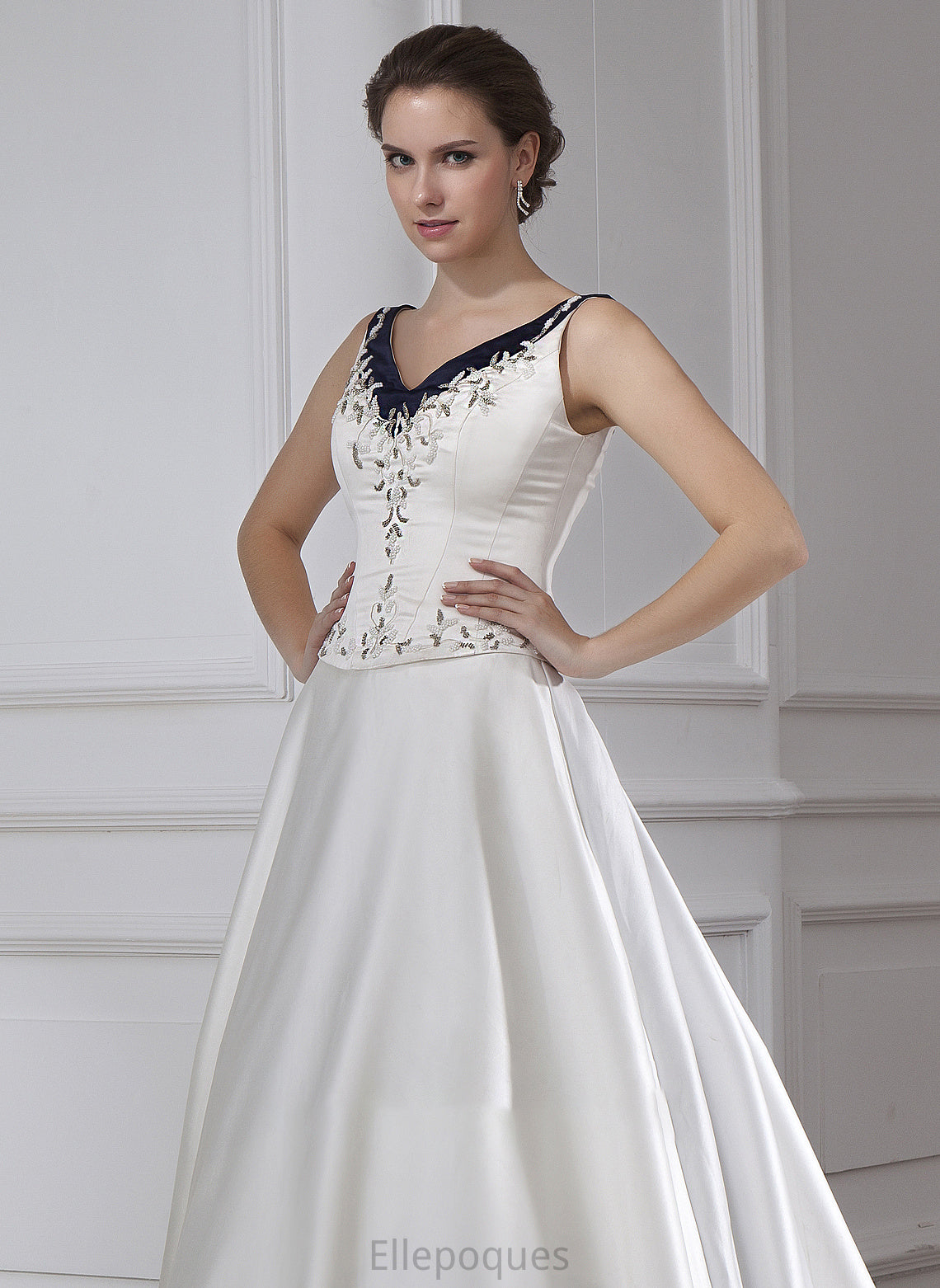 Chapel Embroidered Wedding Satin Sequins With Beading Ball-Gown/Princess Emelia Train Wedding Dresses V-neck Dress