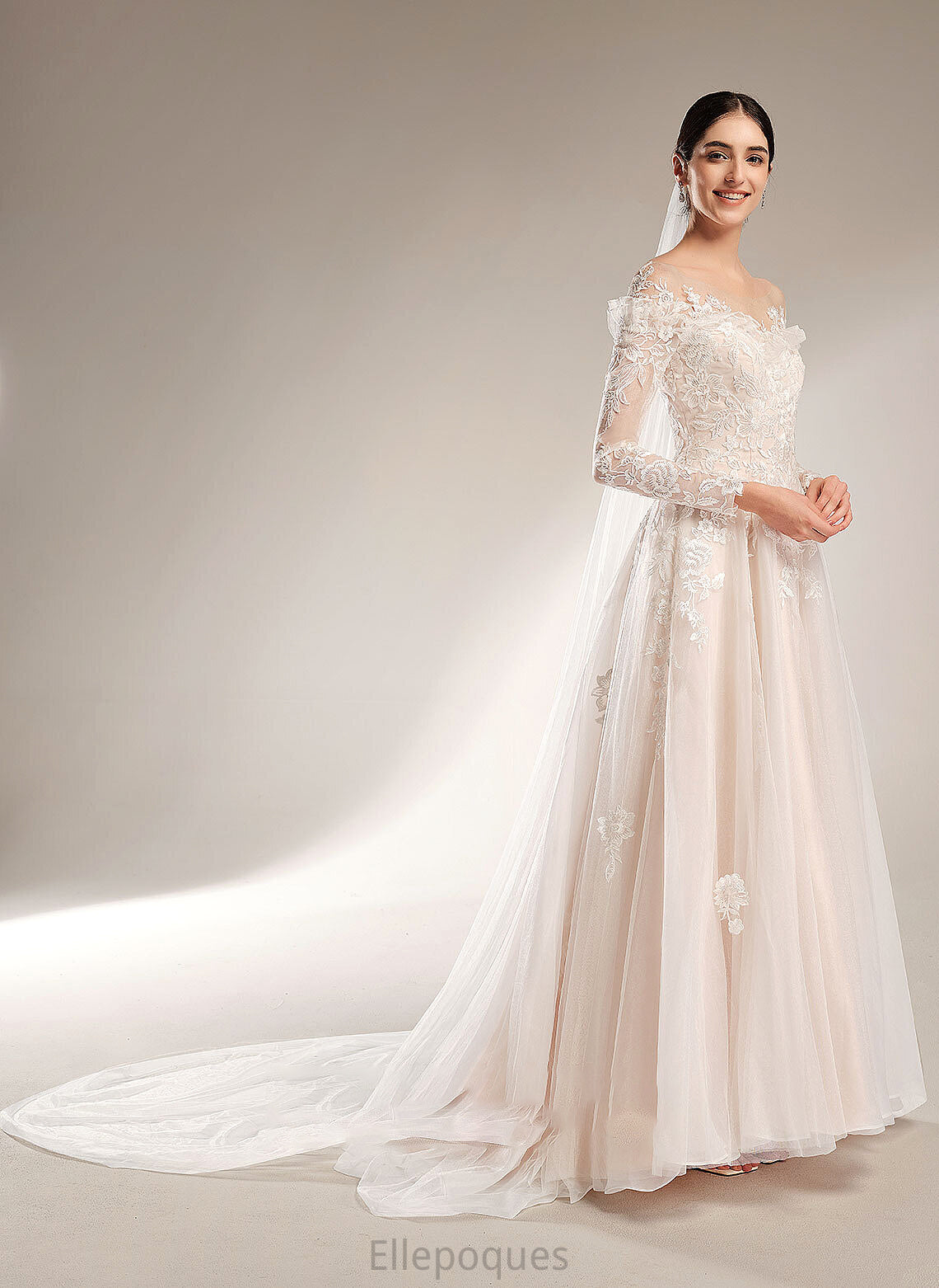 Off-the-Shoulder With Wedding Dress Train Ball-Gown/Princess Hannah Wedding Dresses Sequins Court