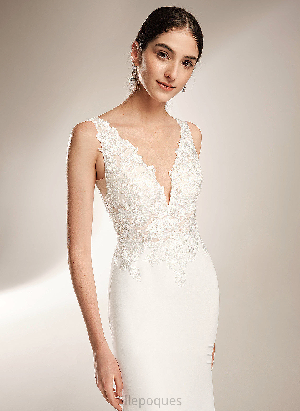 Train Sequins Crepe Court Wedding With Sheath/Column Wedding Dresses Dress Stretch V-neck Belen